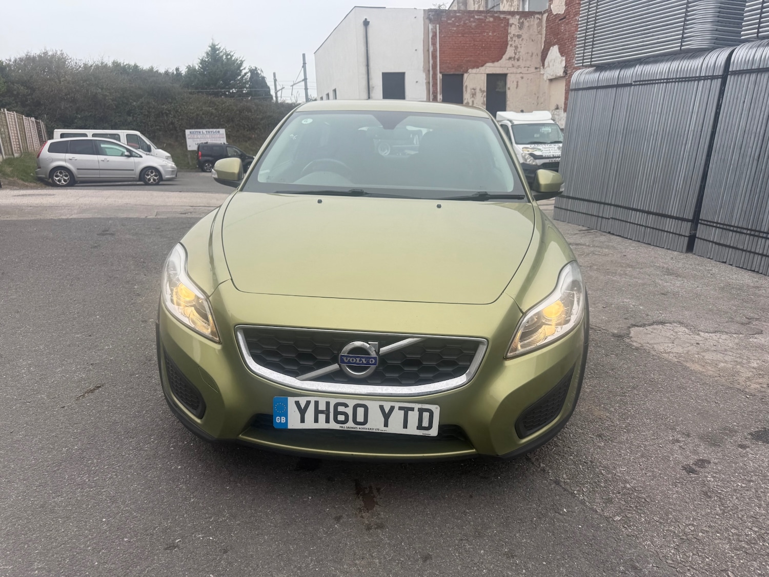 Used Volvo C30 2010 for sale - 76262751: Photo 2