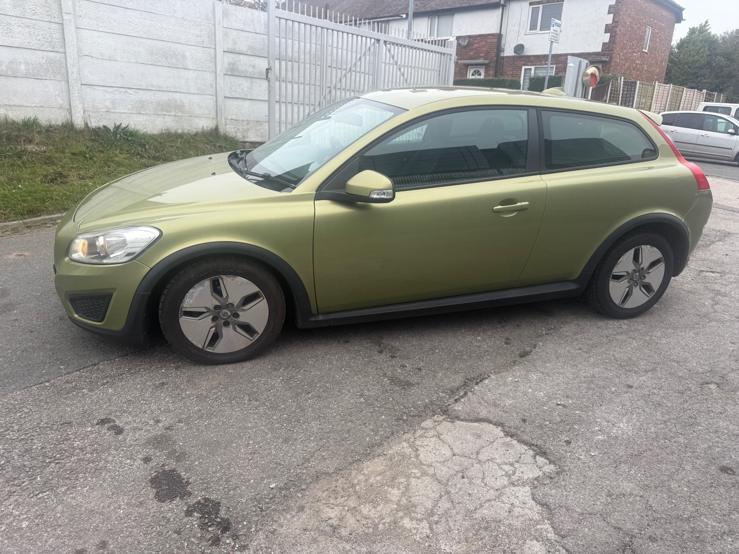 Used Volvo C30 2010 for sale - 76262751: Photo 4
