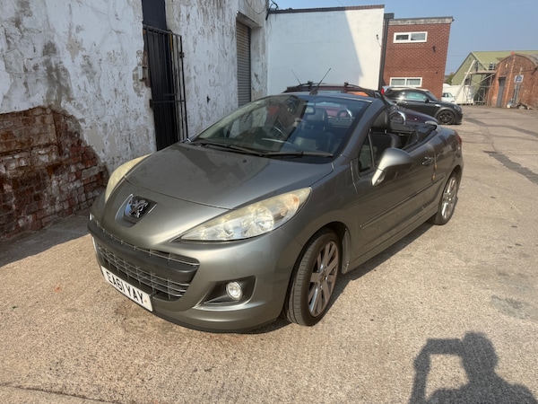 Used Peugeot 207 2011 for sale - 75574252: Photo 2