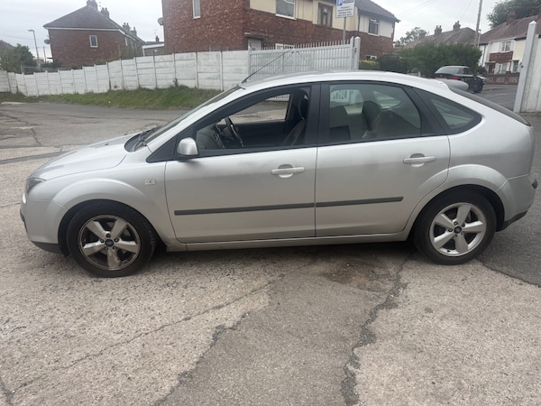 Used Ford Focus 2005 for sale - 76008763: Photo 4