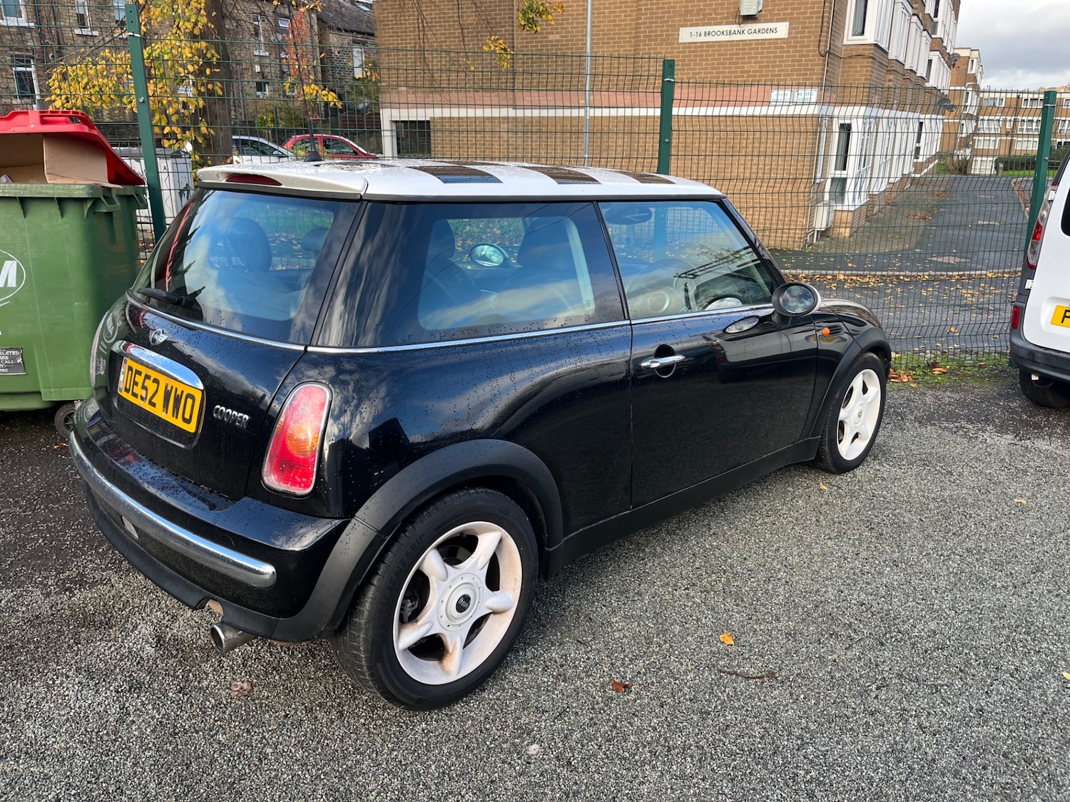 Used MINI Hatch 2002 for sale - 76517847: Photo 2