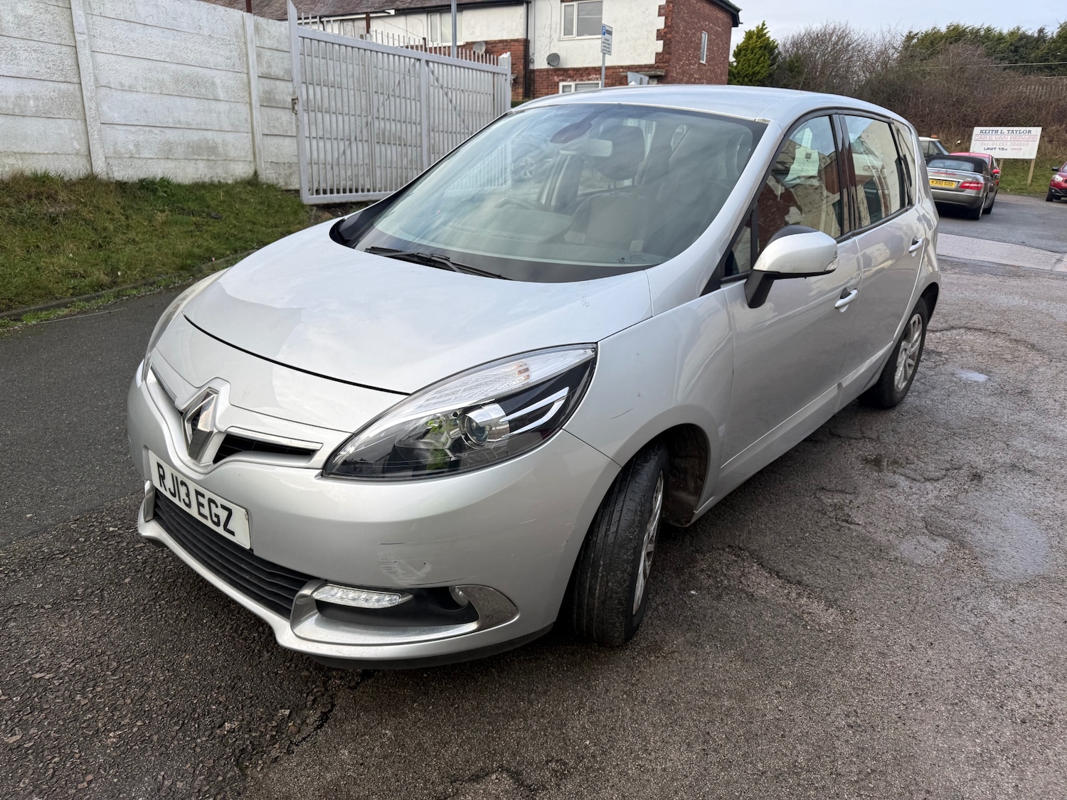 Used Renault Scenic 2013 for sale - 77115952: Photo 1