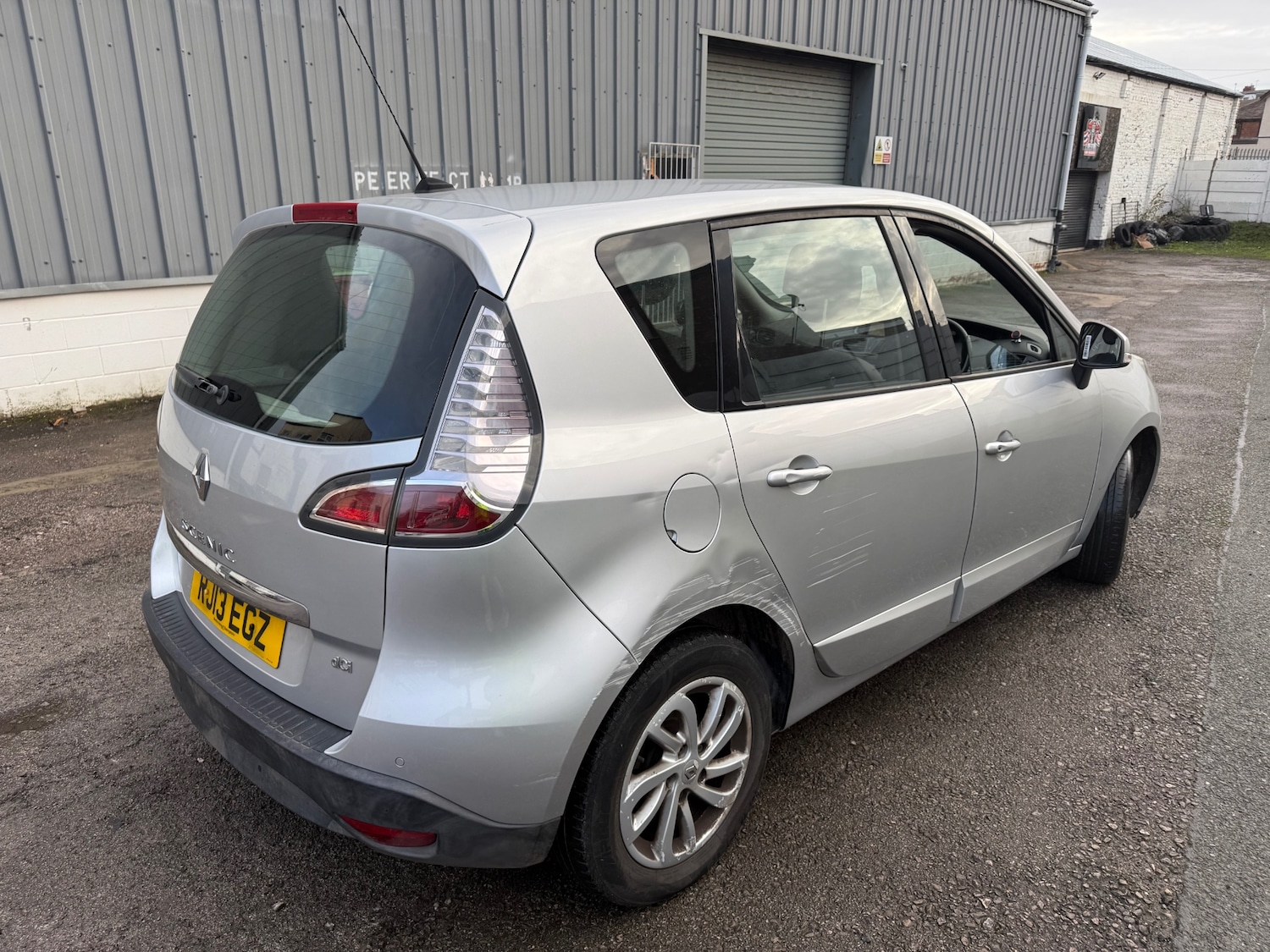 Used Renault Scenic 2013 for sale - 77115952: Photo 5