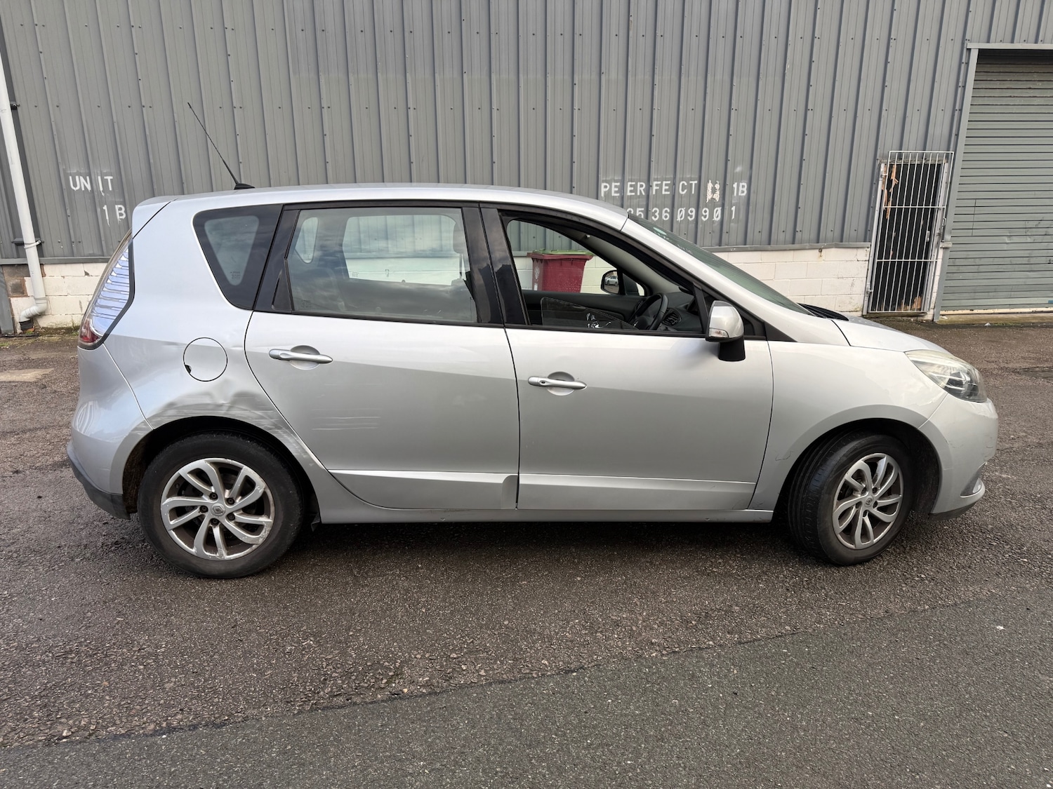 Used Renault Scenic 2013 for sale - 77115952: Photo 6