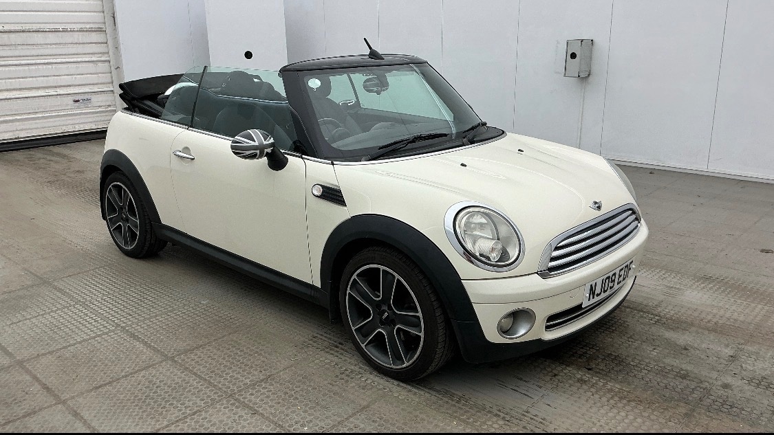Used MINI Convertible 2009 for sale - 77482699: Photo 12