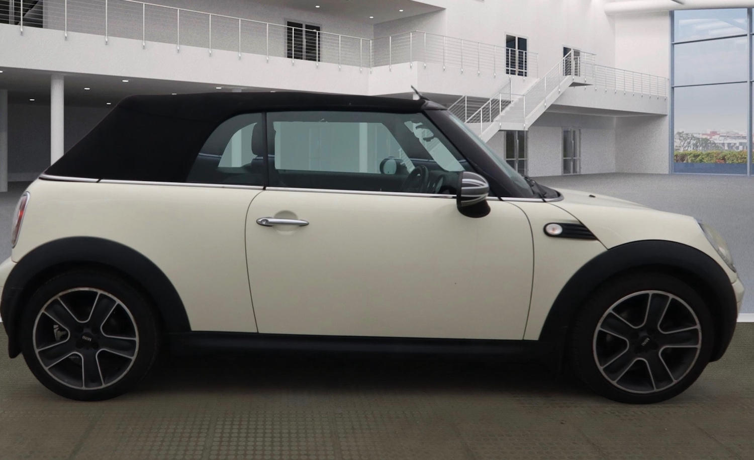 Used MINI Convertible 2009 for sale - 77482699: Photo 6