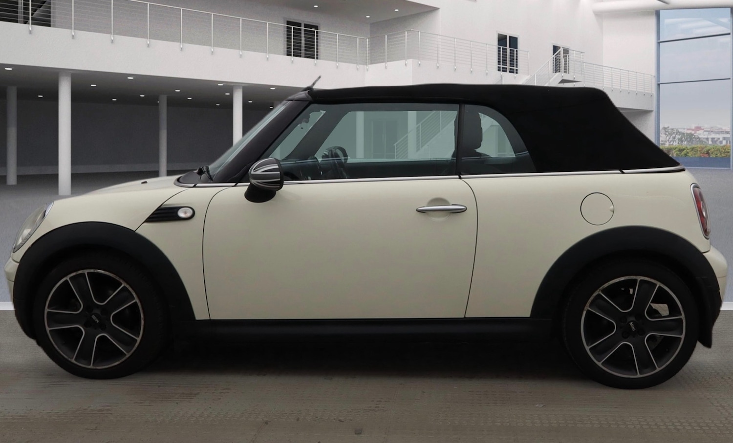 Used MINI Convertible 2009 for sale - 77482699: Photo 7