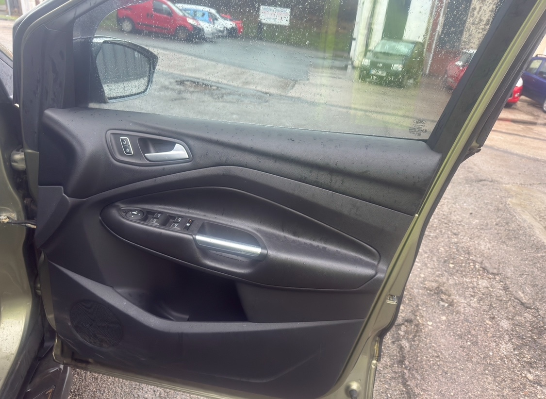 Used Ford Kuga 2014 for sale - 76807293: Photo 14