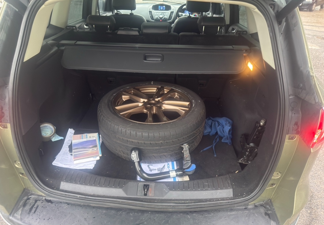 Used Ford Kuga 2014 for sale - 76807293: Photo 21