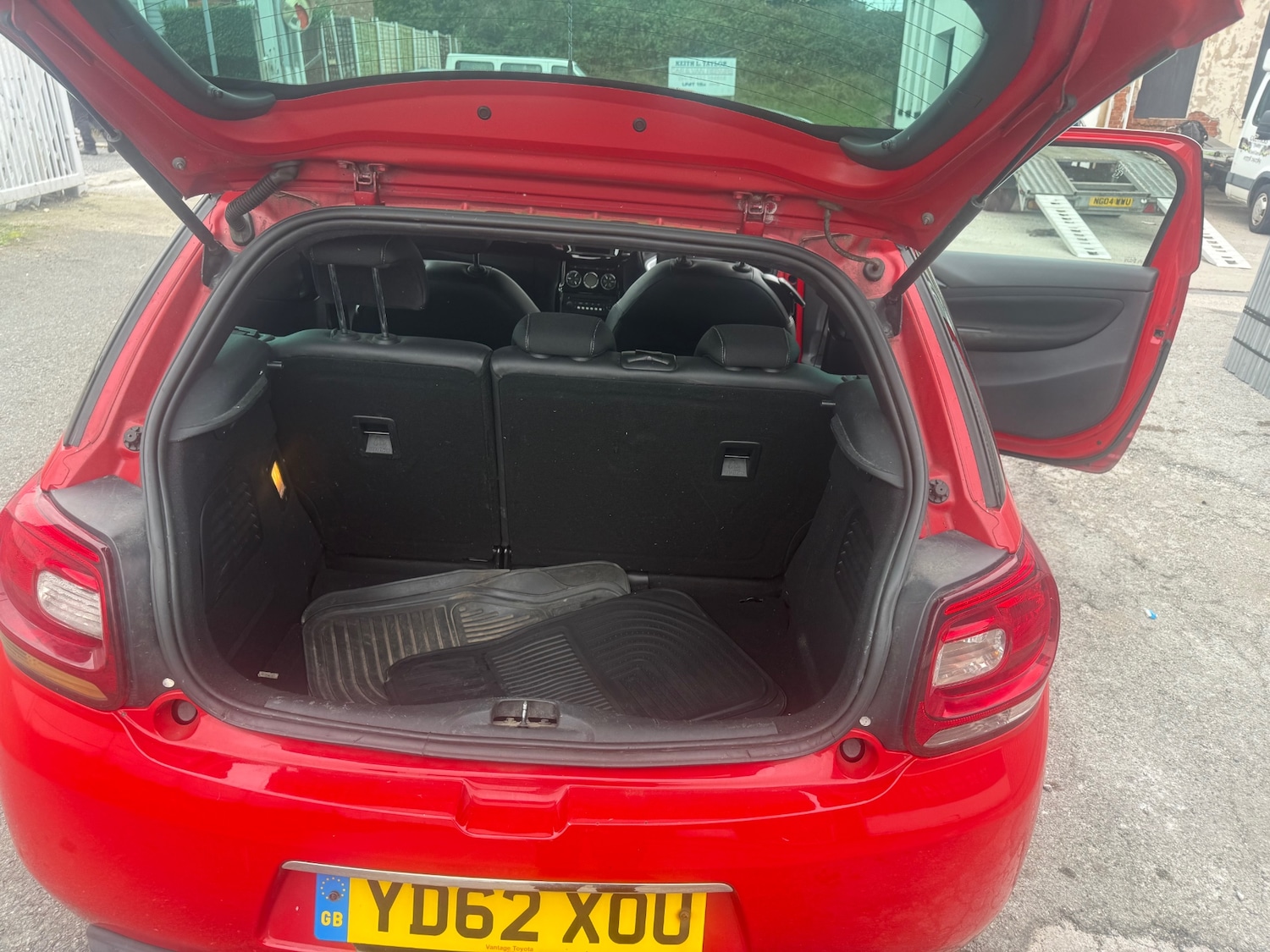 Used Citroen DS3 2012 for sale - 76276049: Photo 10