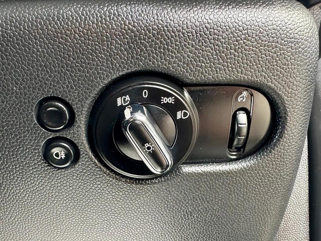 Used MINI Hatch 2017 for sale - 76992799: Photo 24