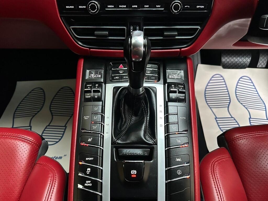 Used Porsche Macan 2020 for sale - 77331654: Photo 18