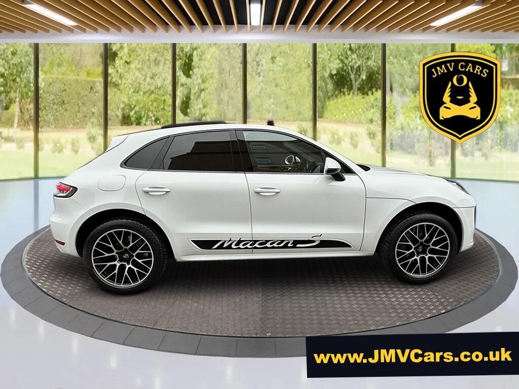 Used Porsche Macan 2020 for sale - 77331654: Photo 2
