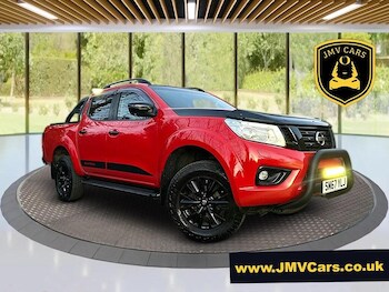 Used Nissan Navara 2018 for sale - 77671801: Photo