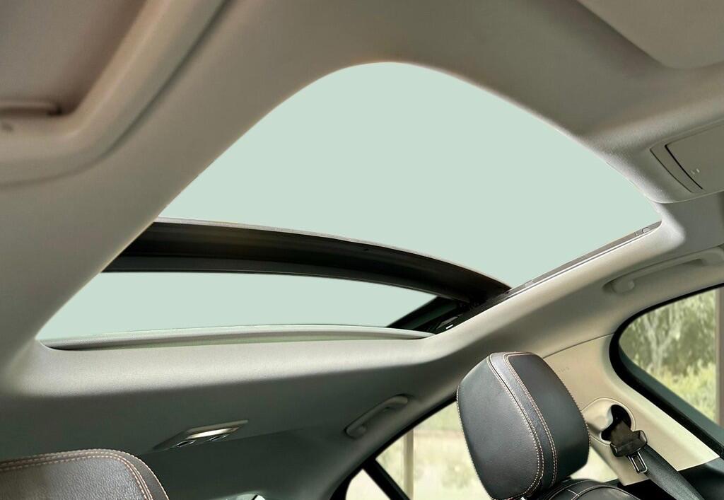 Used Jaguar XE 2015 for sale - 77351784: Photo 11