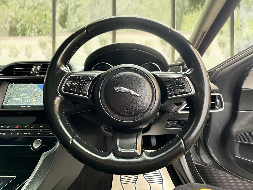 Used Jaguar XE 2015 for sale - 77351784: Photo 14