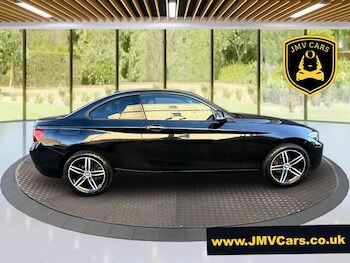Used BMW 2 Series 2015 for sale - 76122595: Photo