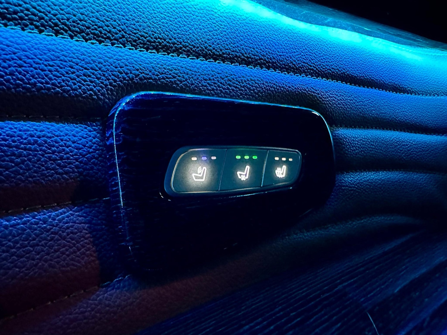 Used Mercedes-Benz V-Class 2017 for sale - 76990426: Photo 26