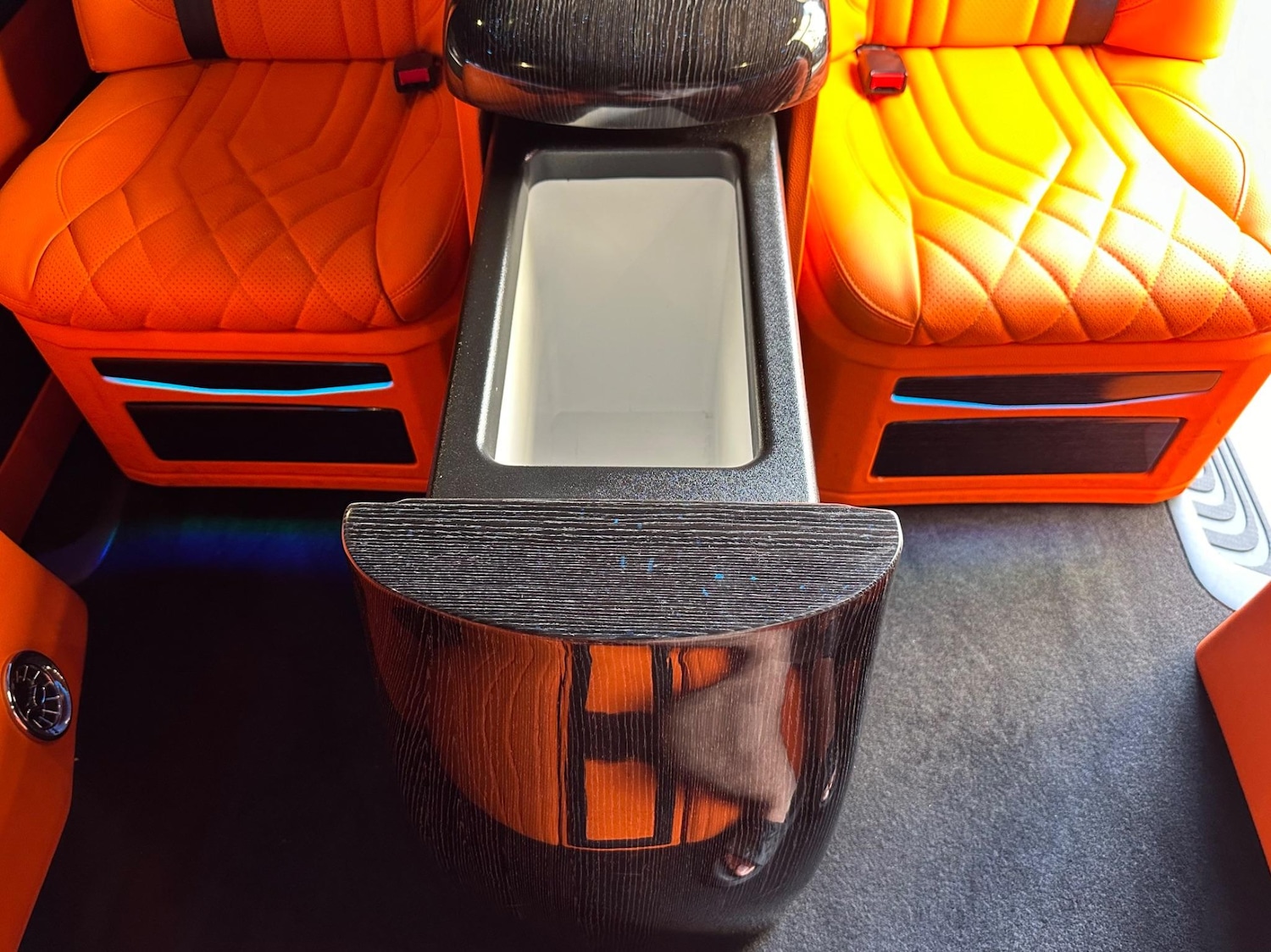 Used Mercedes-Benz V-Class 2017 for sale - 76990426: Photo 36