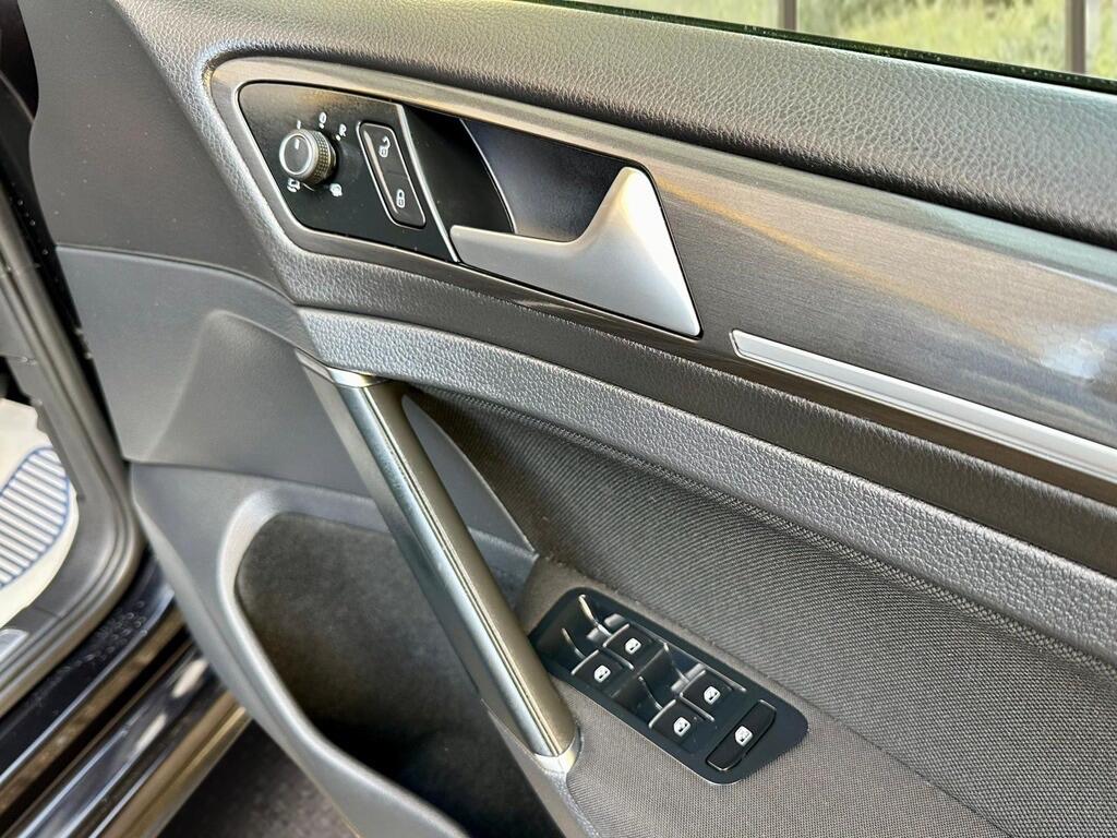 Used Volkswagen Golf 2017 for sale - 76121333: Photo 17