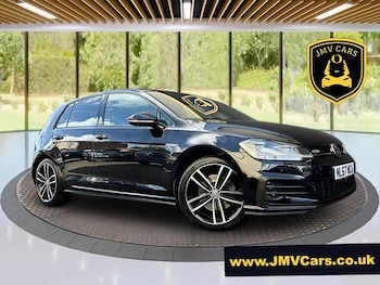 Used Volkswagen Golf 2017 for sale - 76121333: Photo