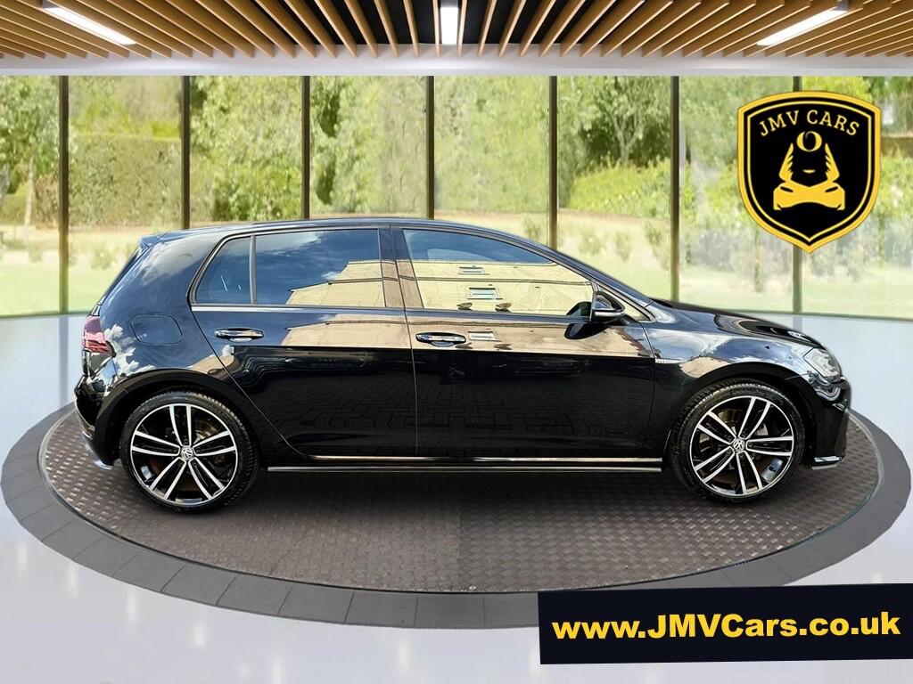 Used Volkswagen Golf 2017 for sale - 76121333: Photo 2