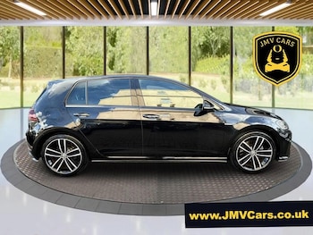 Used Volkswagen Golf 2017 for sale - 76121333: Photo