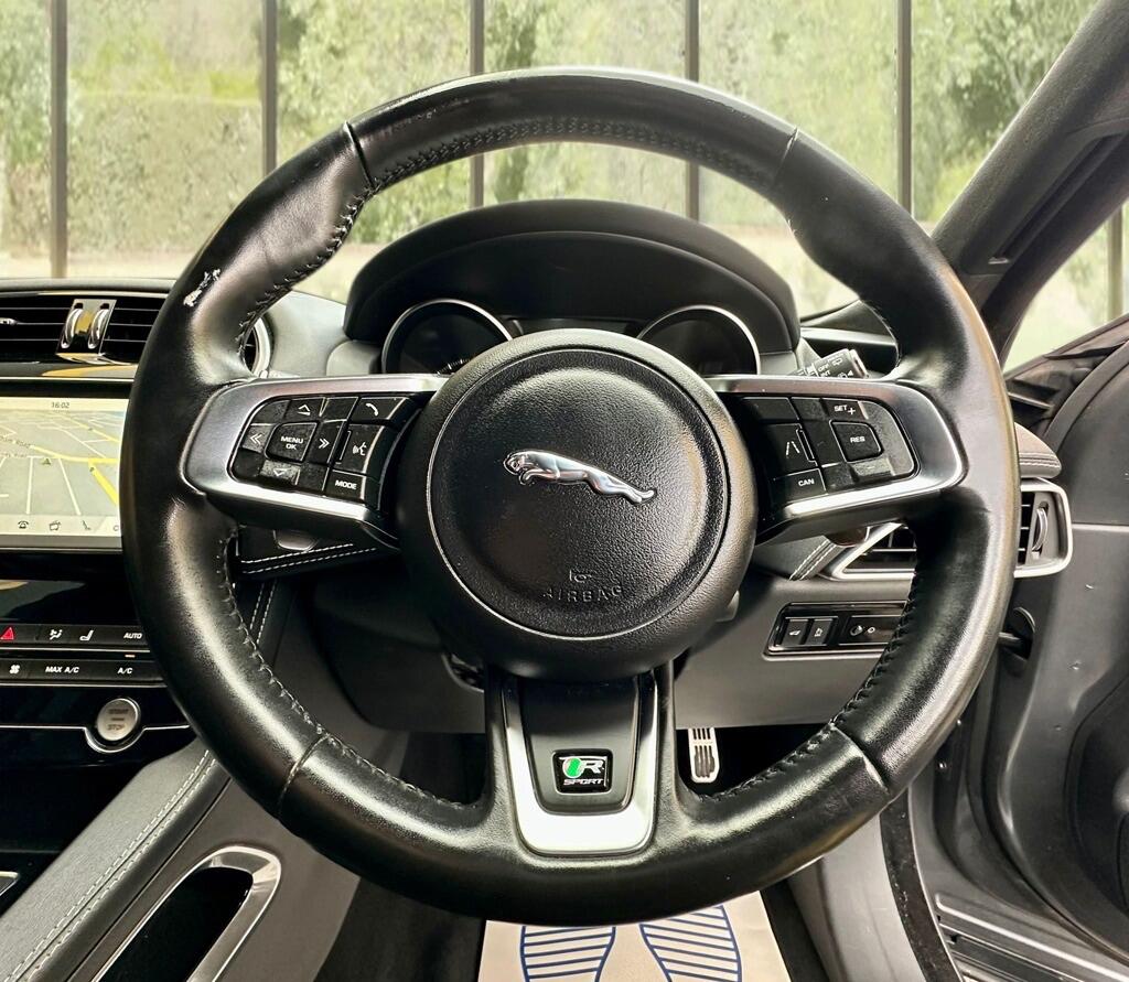 Used Jaguar F-Pace 2019 for sale - 76370074: Photo 13