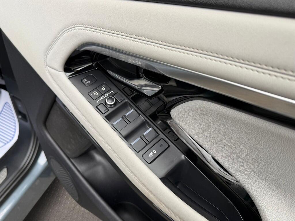 Used Land Rover Range Rover Evoque for sale - 77926242: Photo 25