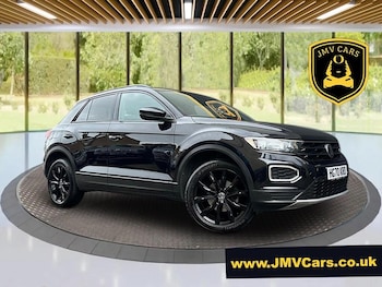 Used Volkswagen T-Roc 2021 for sale - 76151785: Photo
