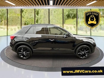 Used Volkswagen T-Roc 2021 for sale - 76151785: Photo