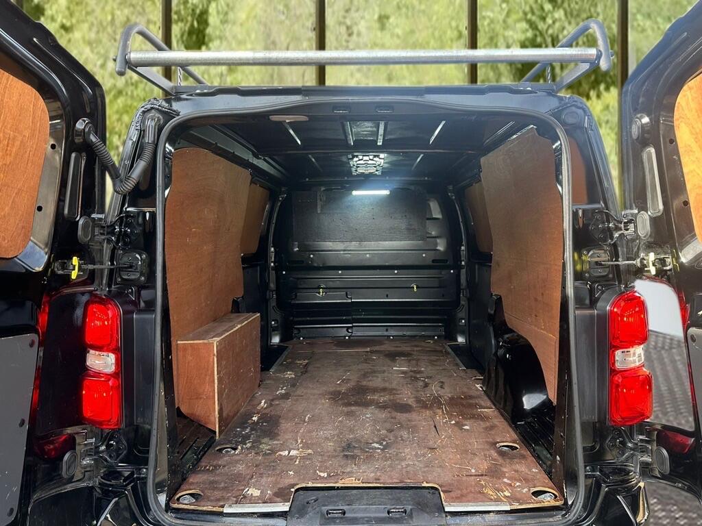 Used Vauxhall Vivaro for sale - 77586923: Photo 10