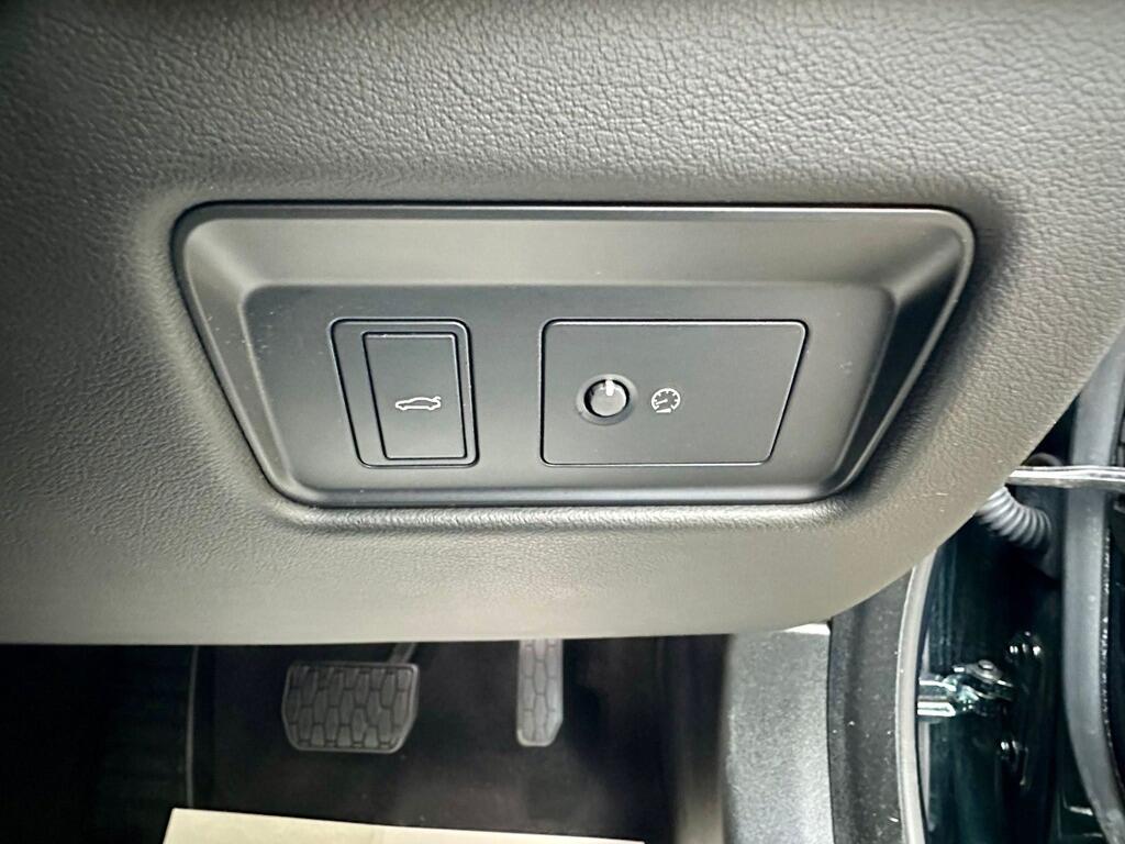 Used Jaguar XF 2021 for sale - 76996974: Photo 24