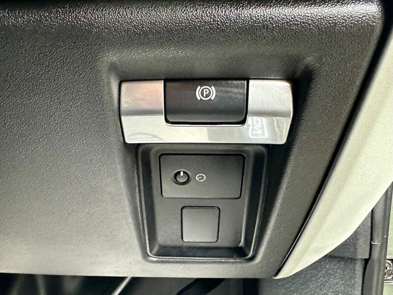 Used Land Rover Defender 2020 for sale - 77238204: Photo 23