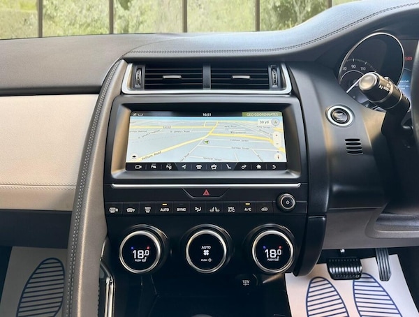 Used Jaguar E-Pace 2018 for sale - 76227193: Photo 16
