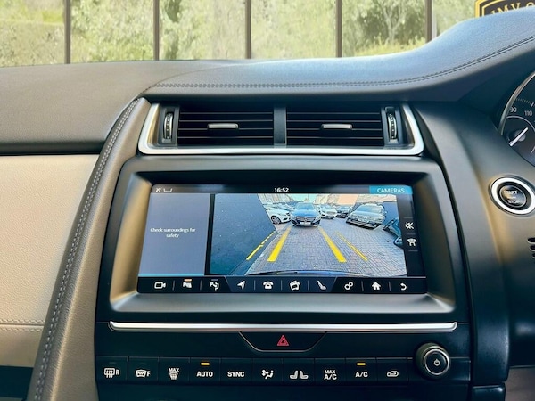 Used Jaguar E-Pace 2018 for sale - 76227193: Photo 17