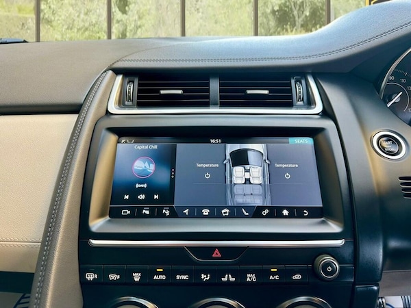 Used Jaguar E-Pace 2018 for sale - 76227193: Photo 18