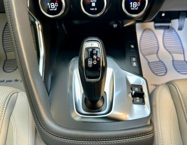 Used Jaguar E-Pace 2018 for sale - 76227193: Photo 20