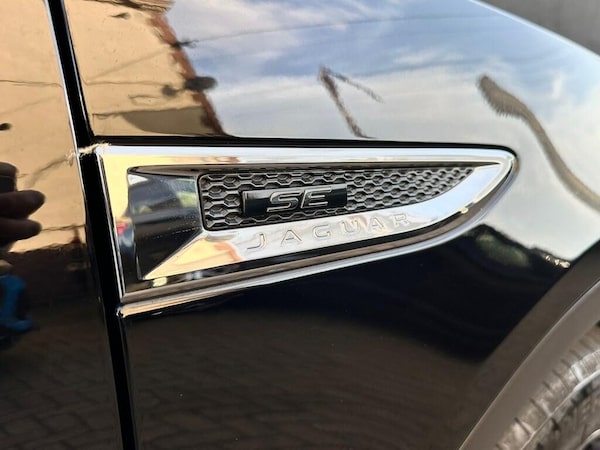 Used Jaguar E-Pace 2018 for sale - 76227193: Photo 9
