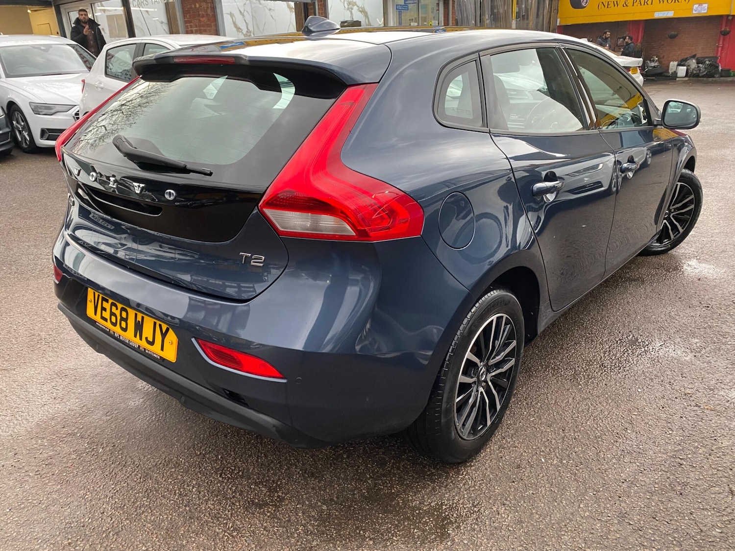 Used Volvo V40 2018 for sale - 77142927: Photo 10