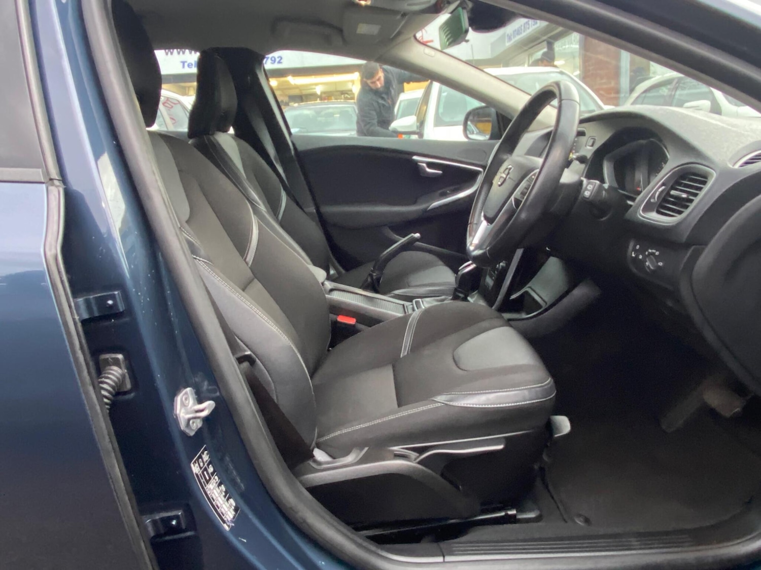 Used Volvo V40 2018 for sale - 77142927: Photo 17