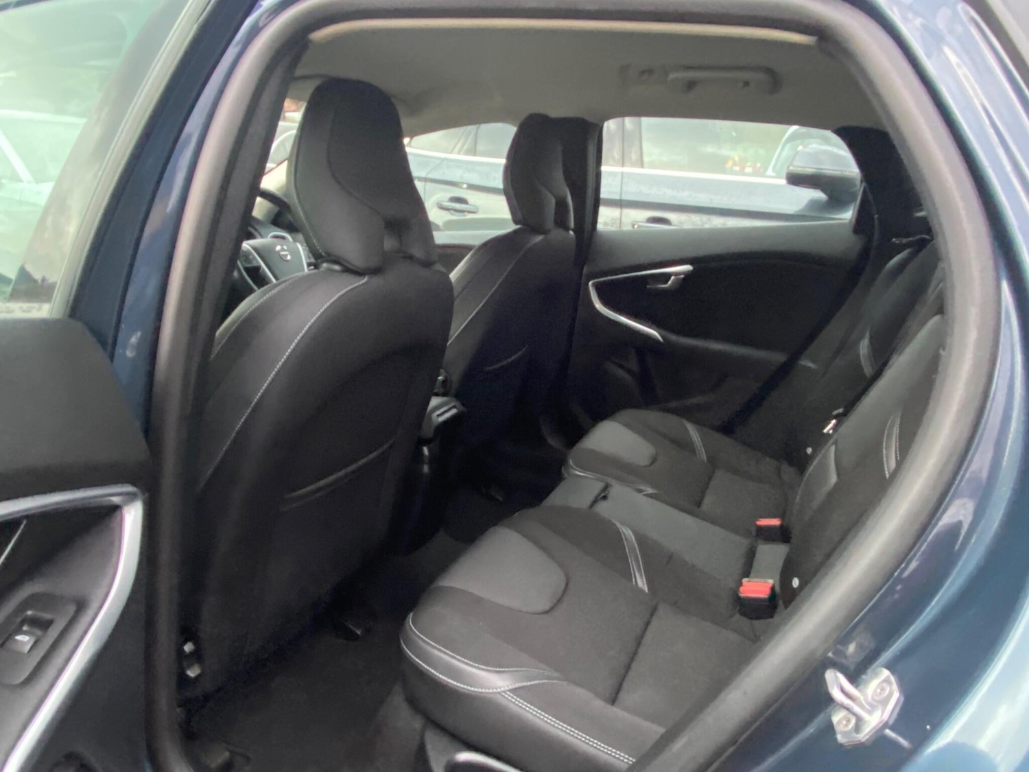 Used Volvo V40 2018 for sale - 77142927: Photo 32