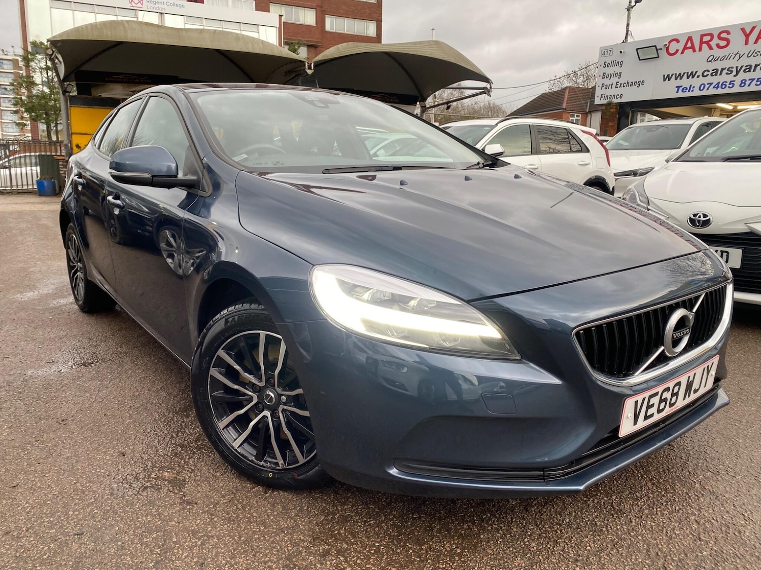 Used Volvo V40 2018 for sale - 77142927: Photo 4