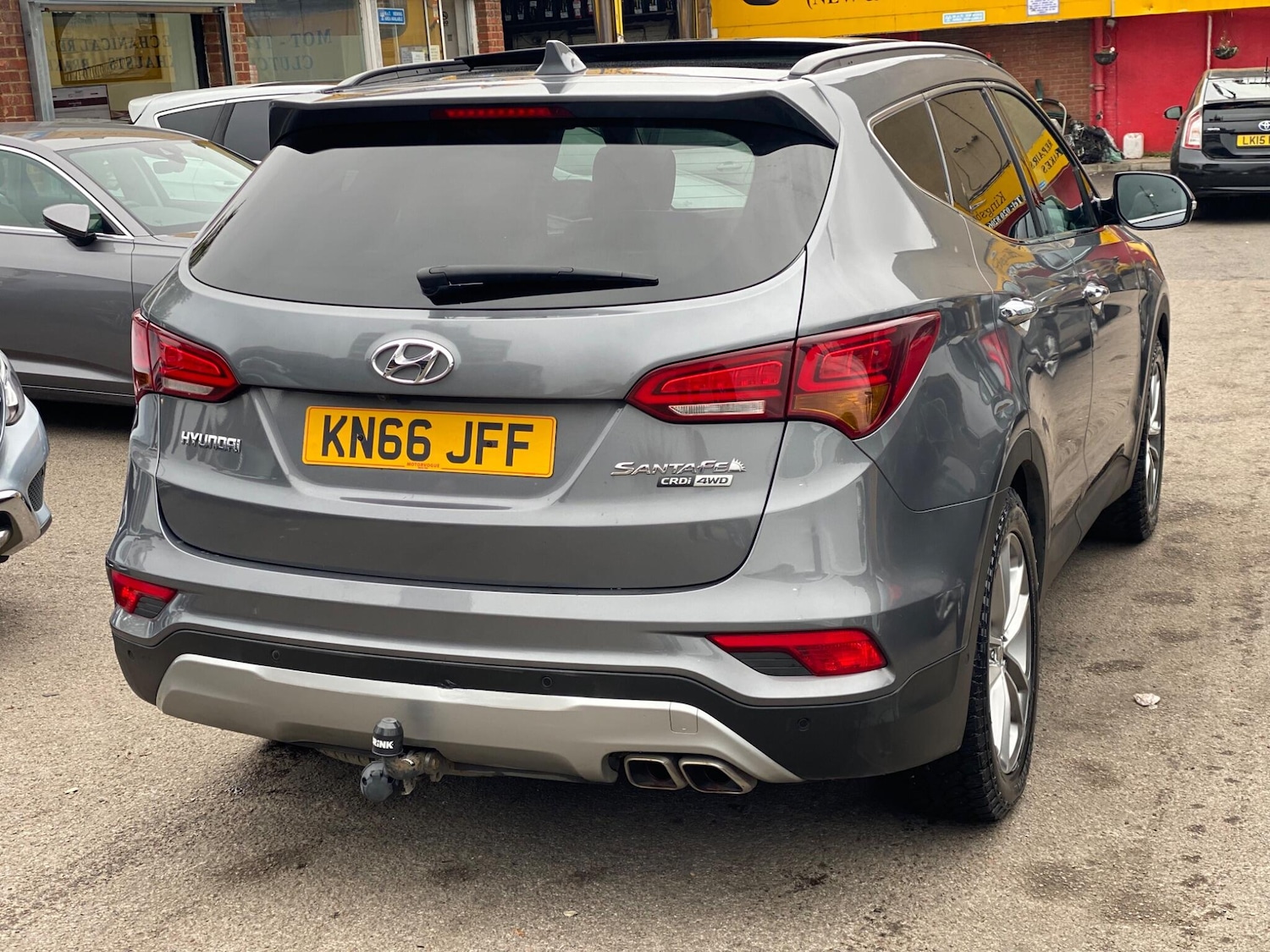 Used Hyundai Santa Fe 2016 for sale - 76270896: Photo 11