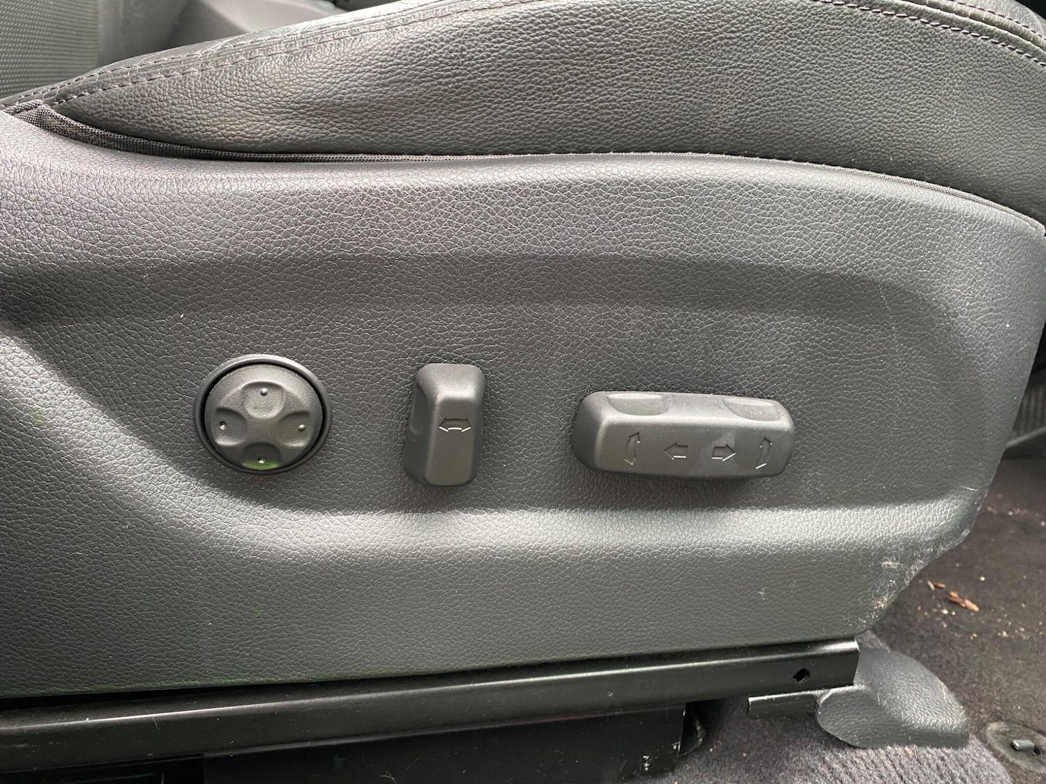 Used Hyundai Santa Fe 2016 for sale - 76270896: Photo 34