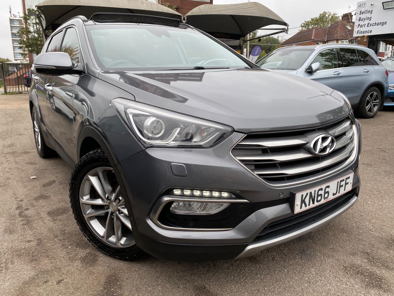 Used Hyundai Santa Fe 2016 for sale - 76270896: Photo 4