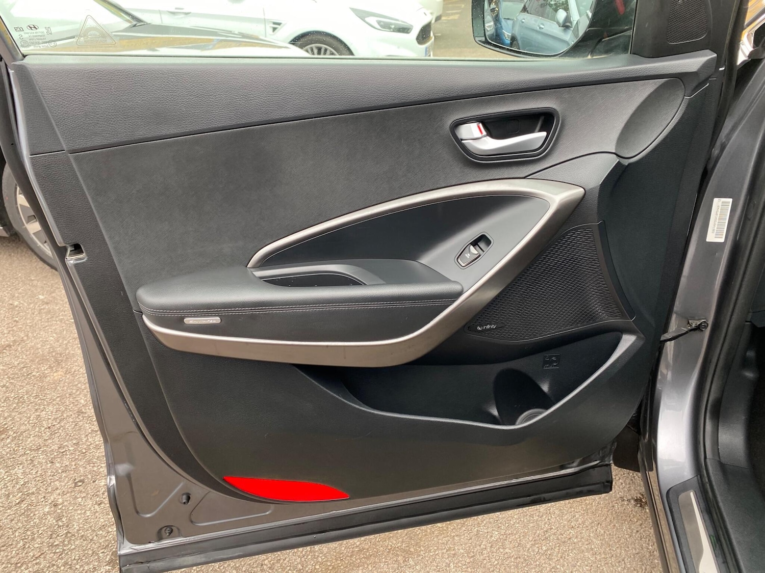 Used Hyundai Santa Fe 2016 for sale - 76270896: Photo 44