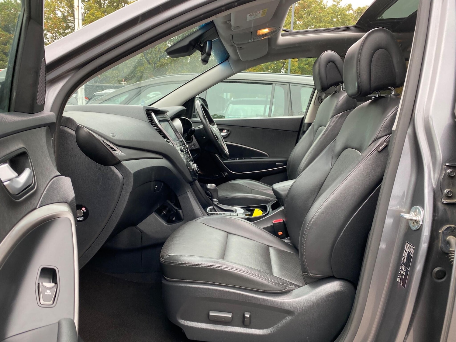 Used Hyundai Santa Fe 2016 for sale - 76270896: Photo 45