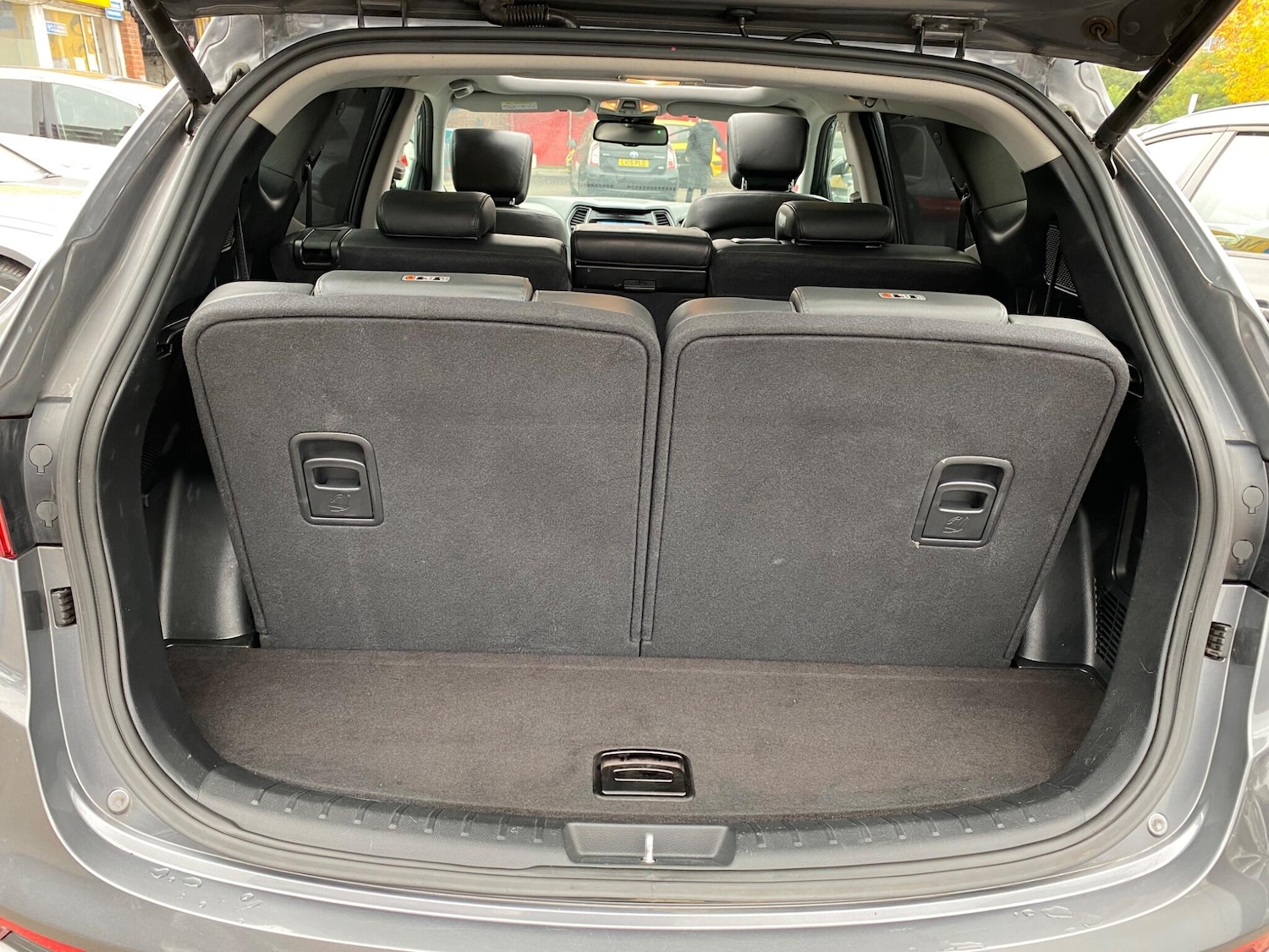 Used Hyundai Santa Fe 2016 for sale - 76270896: Photo 47