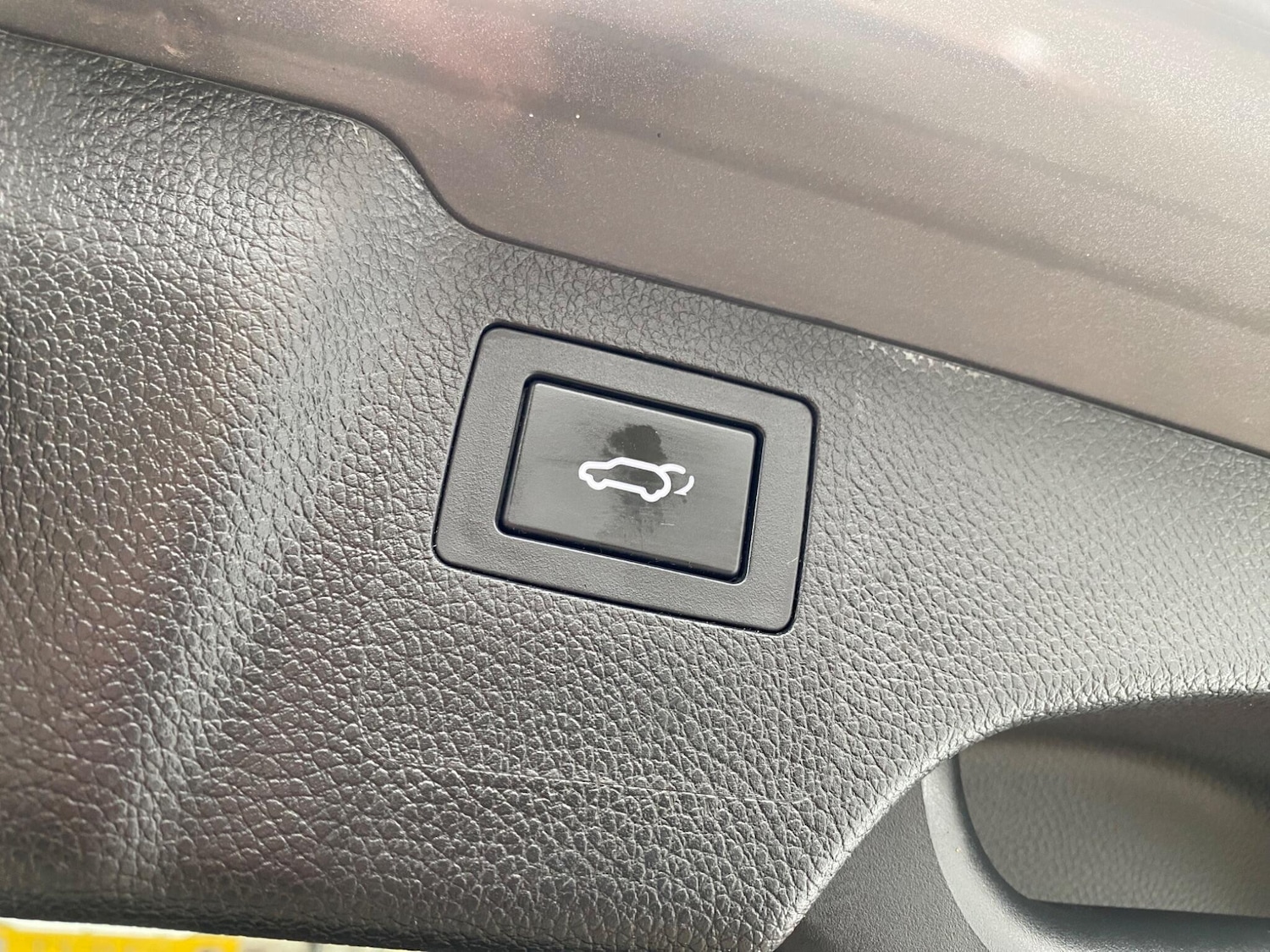 Used Hyundai Santa Fe 2016 for sale - 76270896: Photo 48